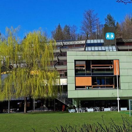 Отель Hermann-Gmeiner-Akademie Инсбрук Экстерьер фото
